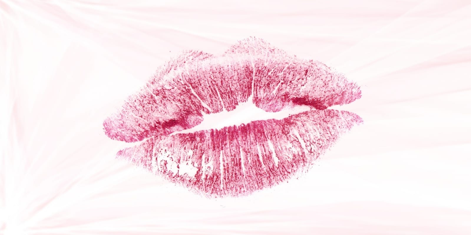 How to get soft kissable lips for a sexy kiss day