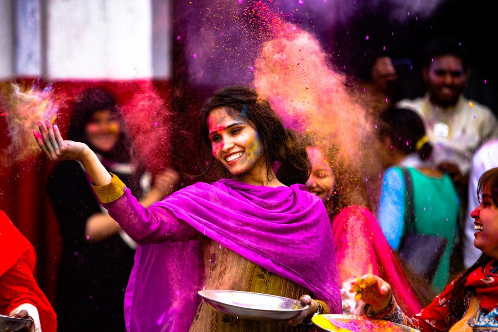Holi special delicacies to try at home