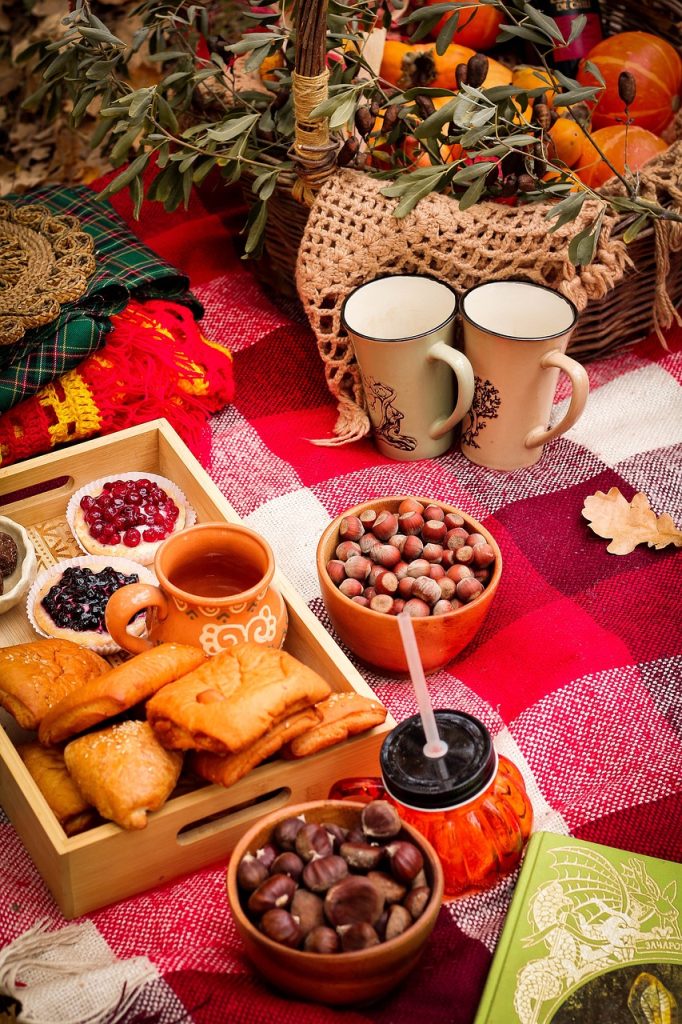 Portable Snacks: Crunchy and Satisfying