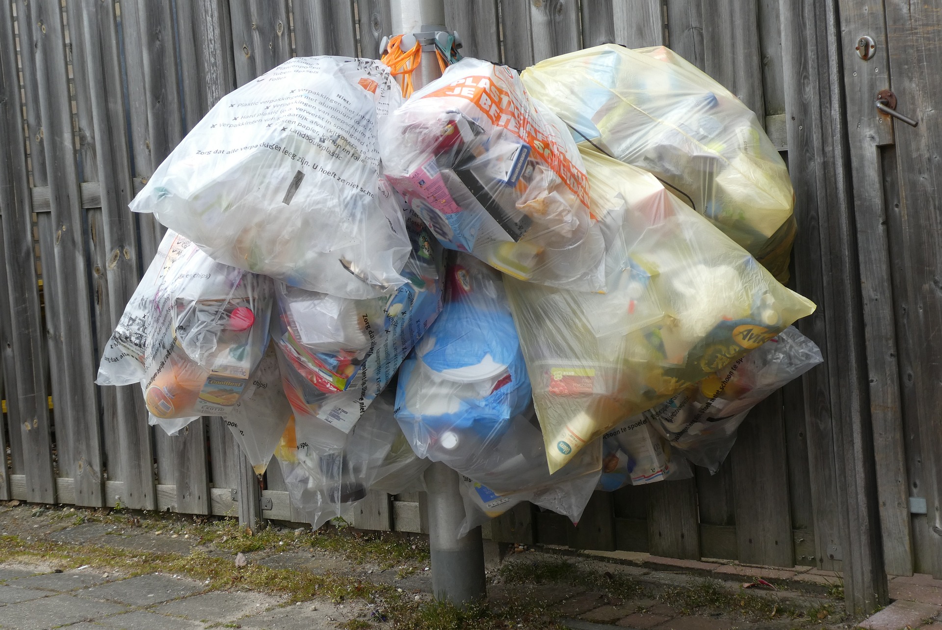 Tips for reducing single-use plastic in your daily life
